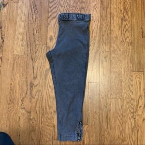 H&M: Grey Leggings